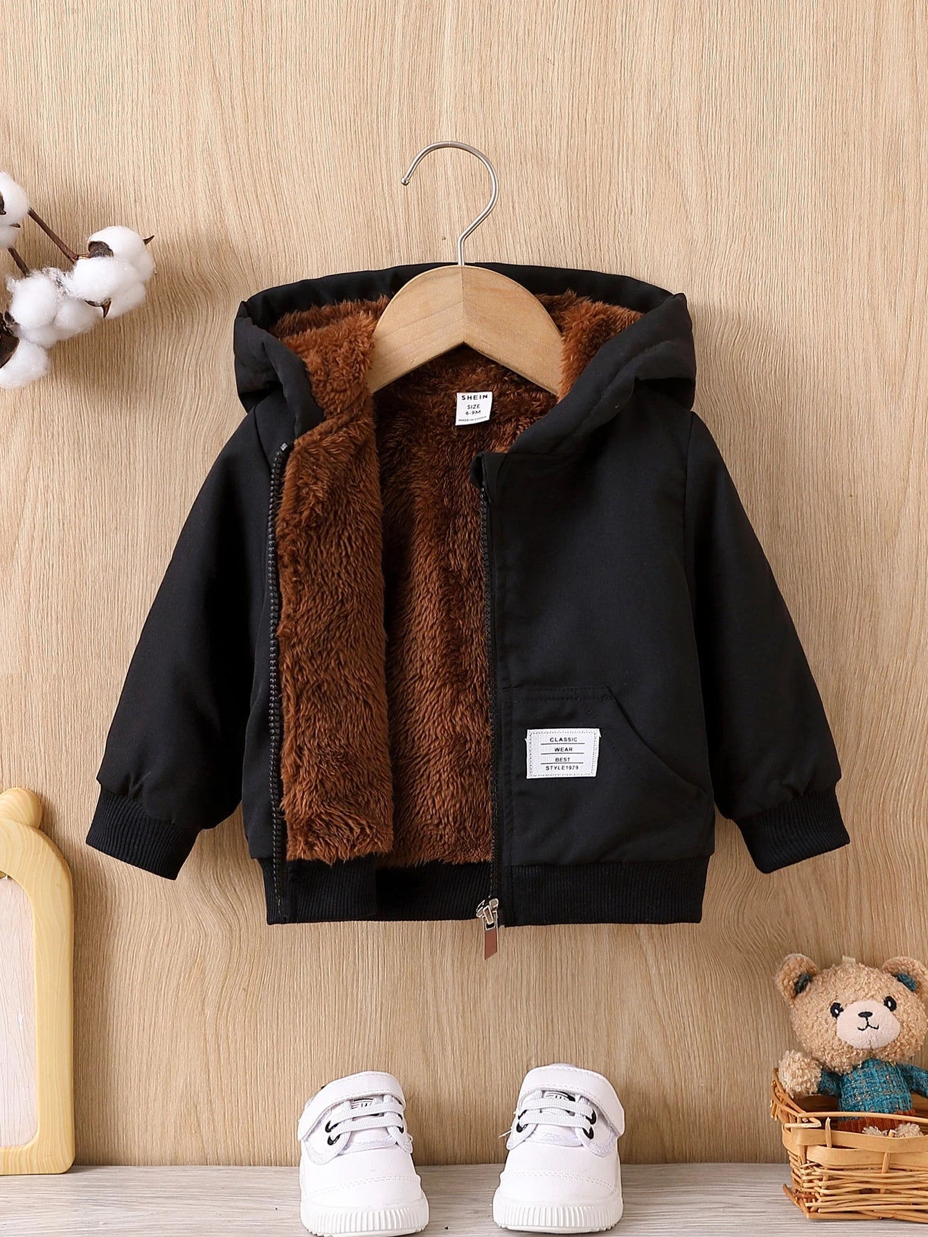 Playful Pals 1pc Toddler Infant Baby Boy Patch Detail Casual Solid Color Hooded Sweatshirt Cozy Teddy Lined Hooded Jacket With Pocket Fall/Winter
