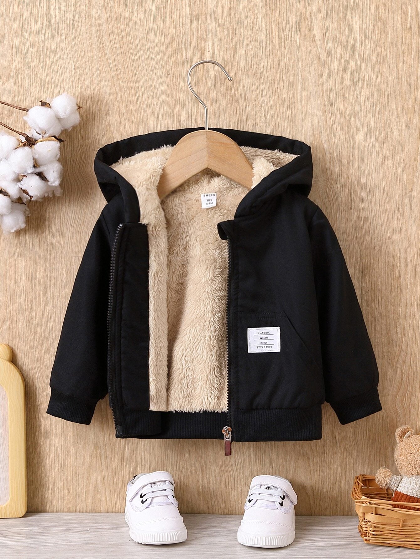 Playful Pals 1pc Toddler Infant Baby Boy Patch Detail Casual Solid Color Hooded Sweatshirt Cozy Teddy Lined Hooded Jacket With Pocket Fall/Winter