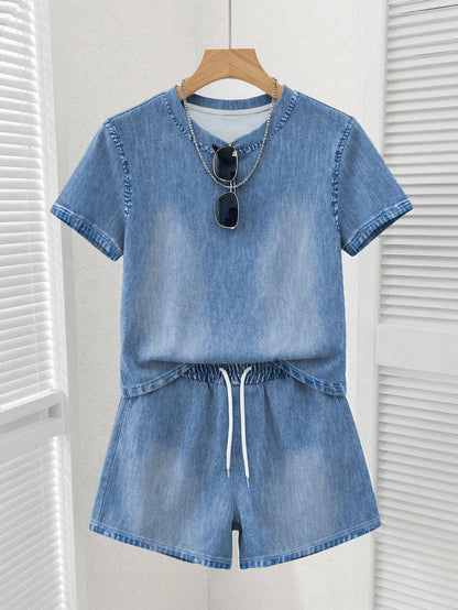 Resyla Women's 2-Piece Set, Round Neck Short Sleeve T-Shirt And Shorts, Loose Fit Casual Outfit, Suitable For Daily Wear And Date Occasions, Summer Women's Clothing Set, Latest Women's Apparel