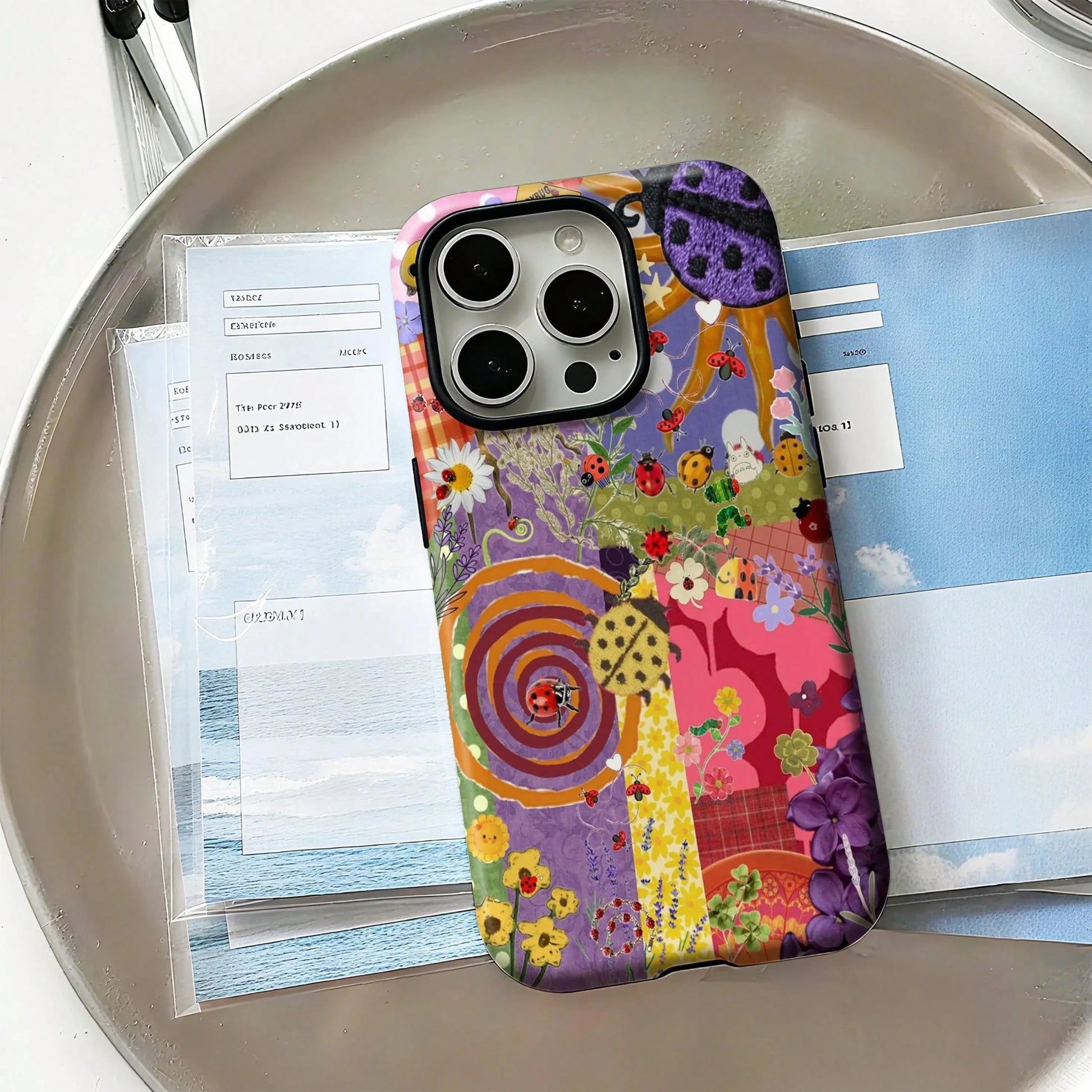 Shockproof Collage Elements Fashion Phone Case Vintage Interesting Artistic Ladybug & Floral Collage Phone Case Compatible With Iphone 17 16 15 14 Pro Max Plus 13 12 11 Spring Gift Birthday