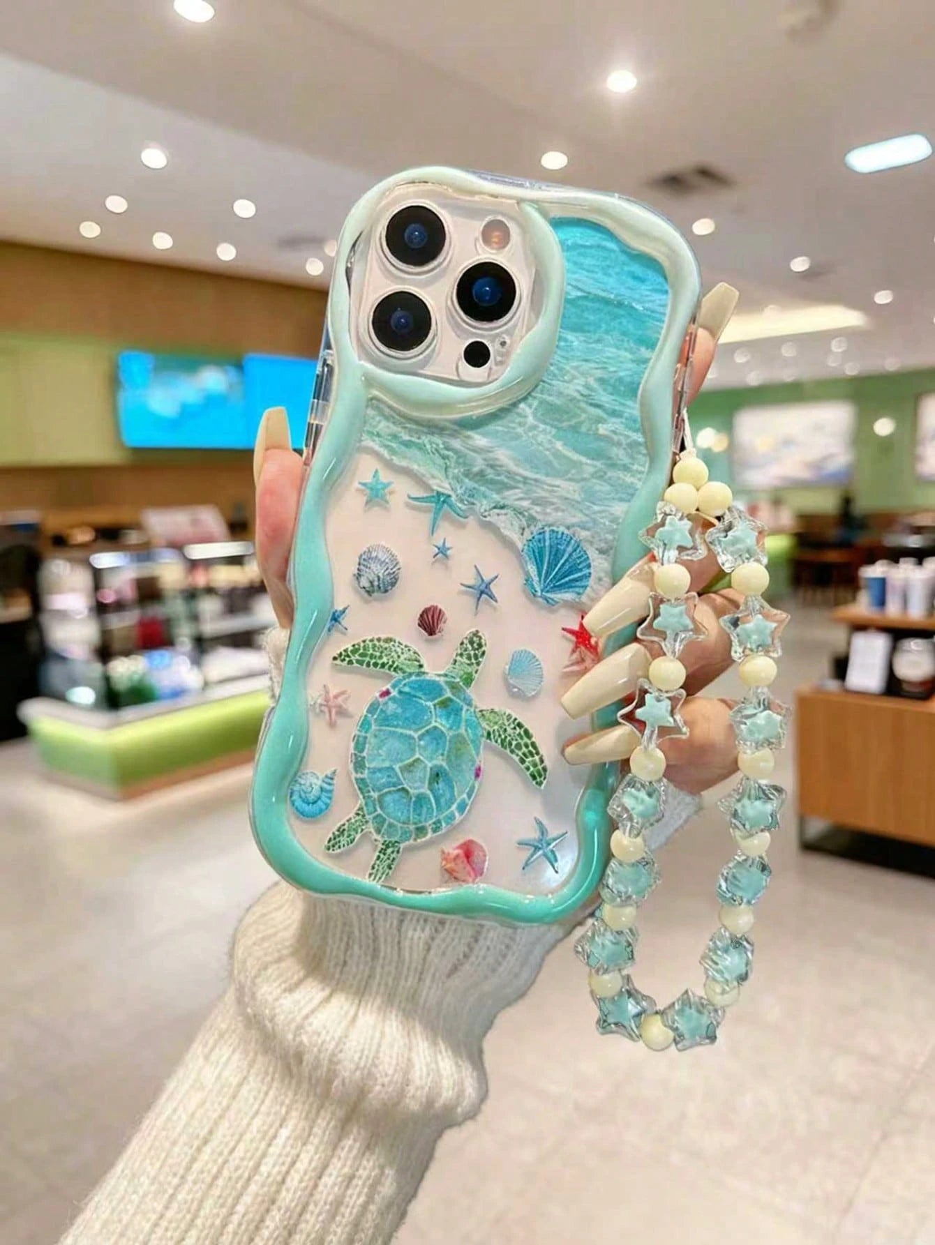 Shockproof Sea Turtle Cream Textured Wavy Edge Glossy Starfish Shell Turtle Painted Anti-Drop Phone Case With Beaded Bracelet Accessory, Compatible With IPhone 17pro/17Air/17/17promax16/11/16pro/16pl