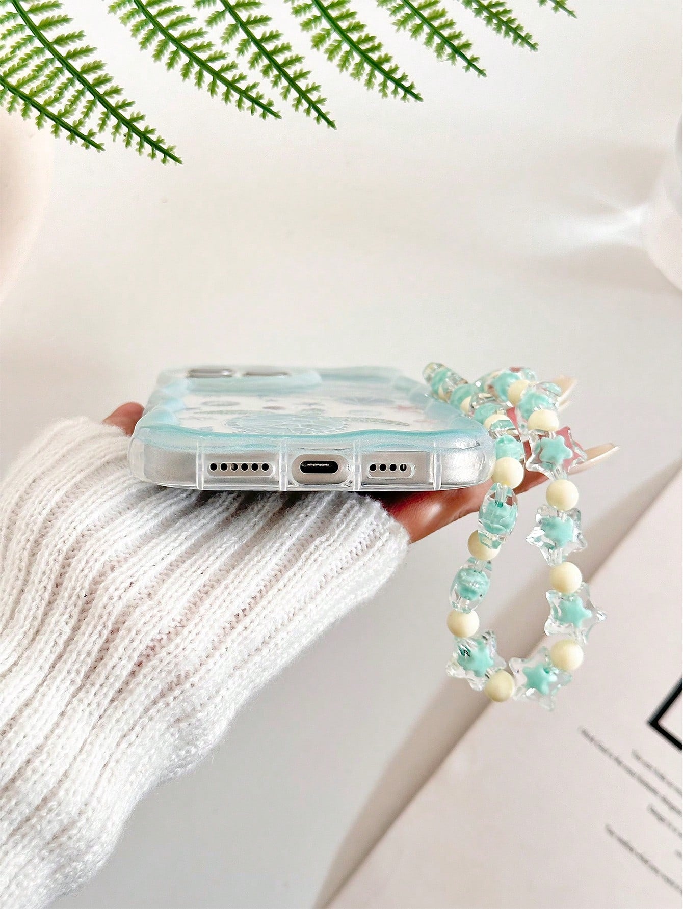 Shockproof Sea Turtle Cream Textured Wavy Edge Glossy Starfish Shell Turtle Painted Anti-Drop Phone Case With Beaded Bracelet Accessory, Compatible With IPhone 17pro/17Air/17/17promax16/11/16pro/16pl