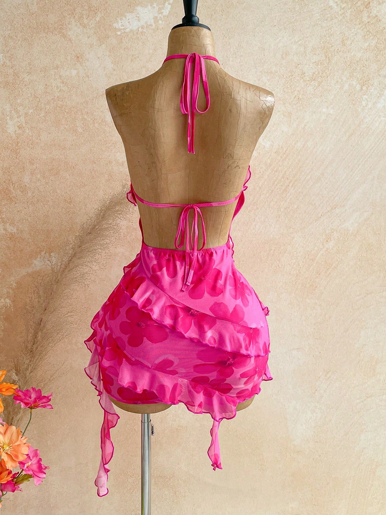 Soleia Women's Pink Floral Ruffle Hem Backless Halter Neck Mini Dress Club Night Summer