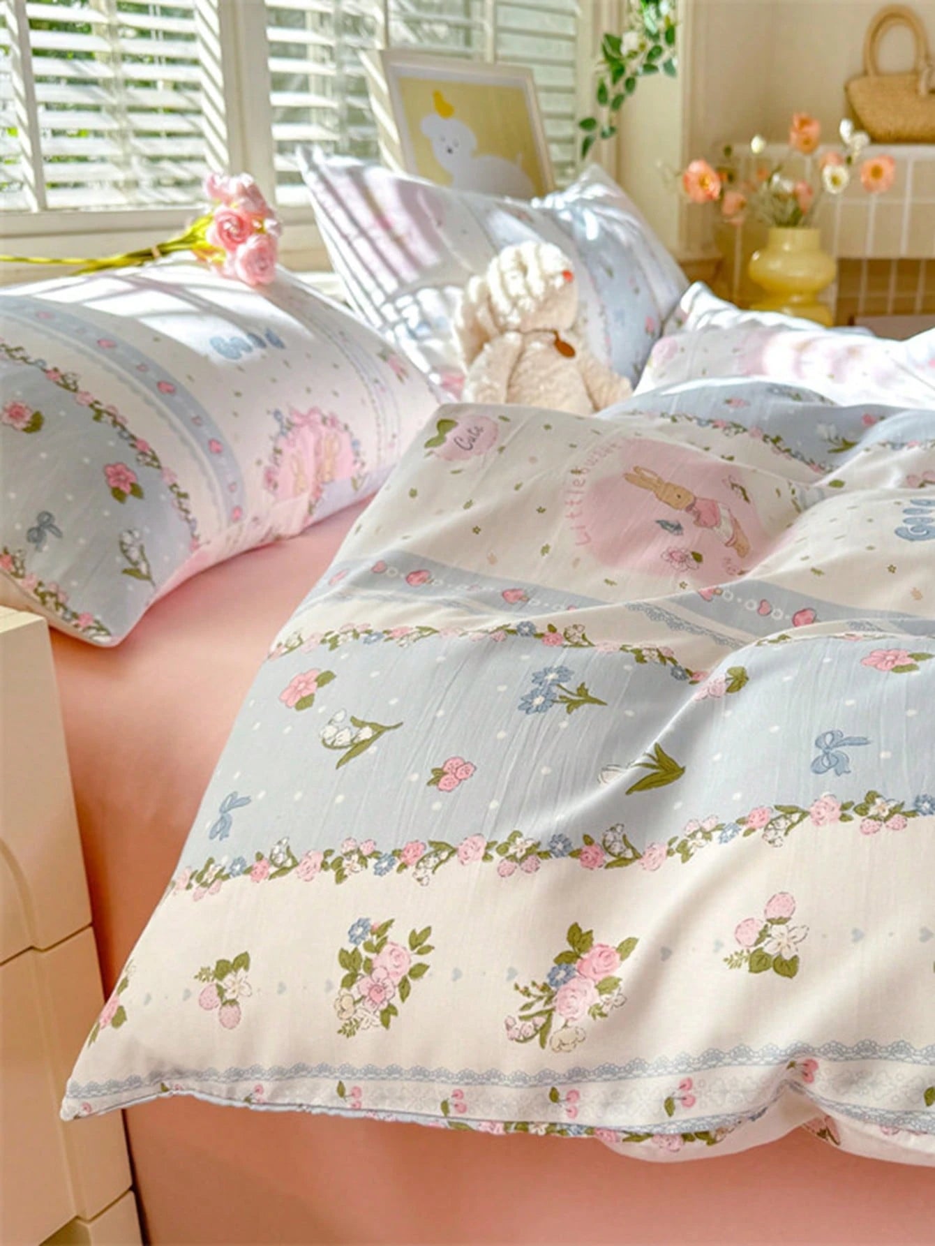 Spring/Summer Ditsy Floral Duvet Cover 4-Piece Set, French Country Style, Includes 1 Duvet Cover, 1 Bed Sheet, 2 Pillowcases, Duvet Insert And Pillow Insert Not Included, Pillowcase Pattern Randomly C