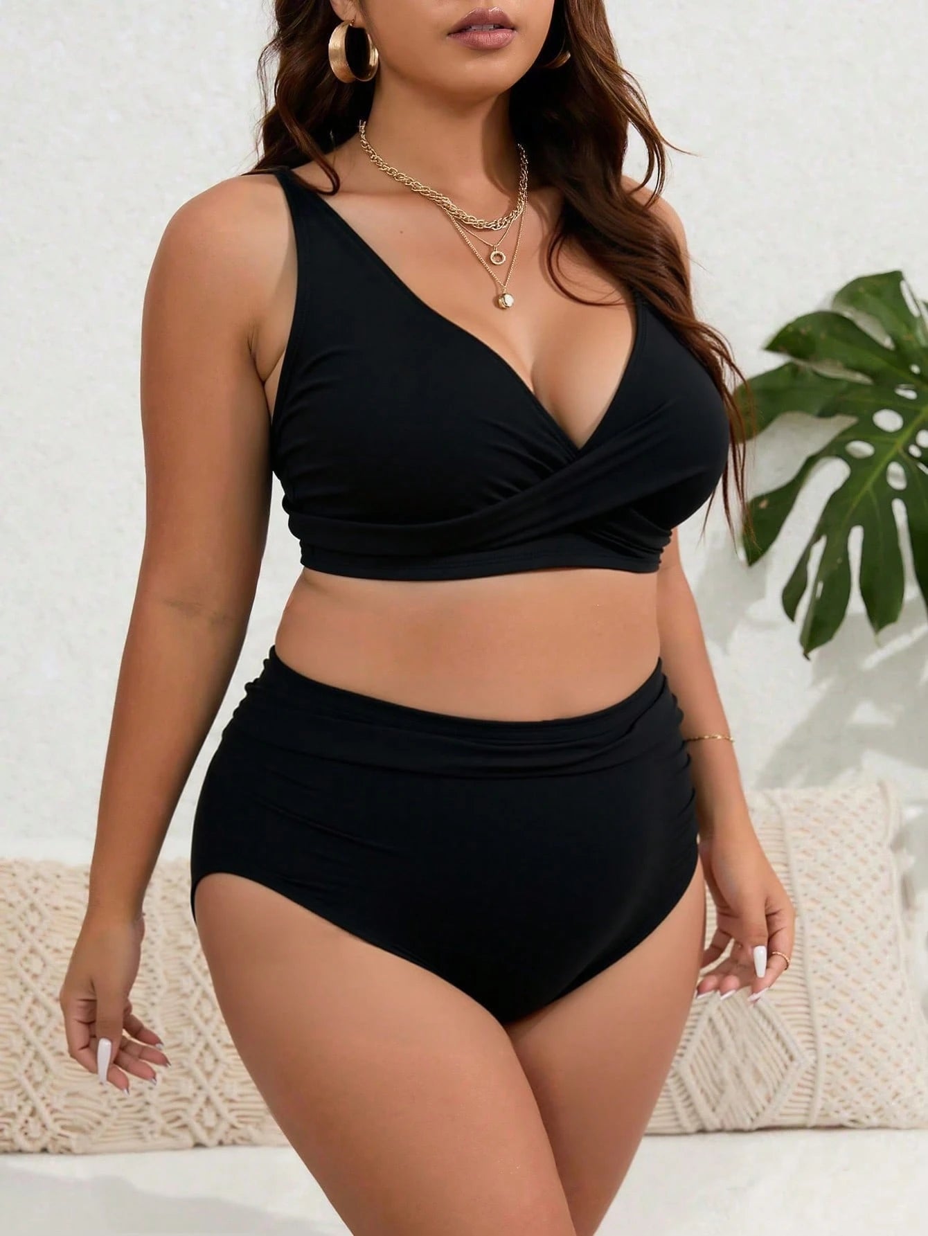 Swim Curve Plus Size 2pcs Solid V-Neck Top And High Waist Shorts Women Summer Vacation Bikini Set Set