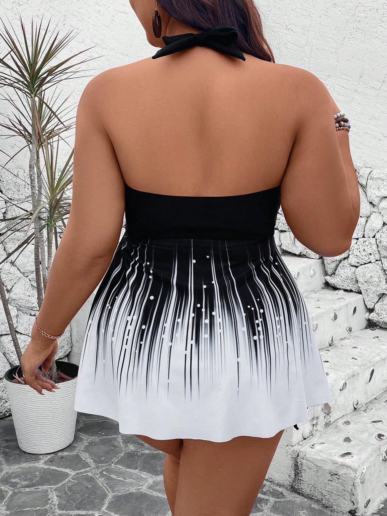 Swim Lushoire Plus Size 2-Piece Set: Printed Top And Solid High-Waist Shorts, Spaghetti Strap Criss-Cross Backless Top Style Casual Swimwear
