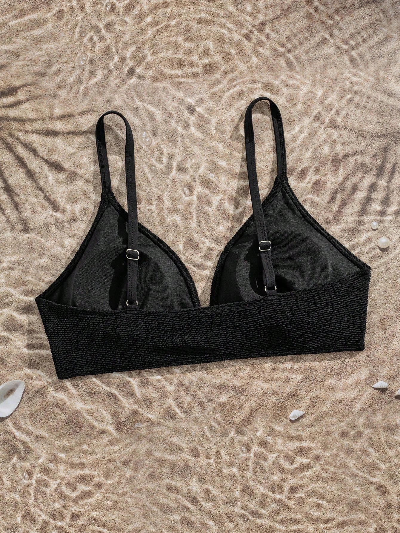 Swim Lushoire Plus Size Hollow Out Bikini Top Wireless V-Neckline Summer Beachwear