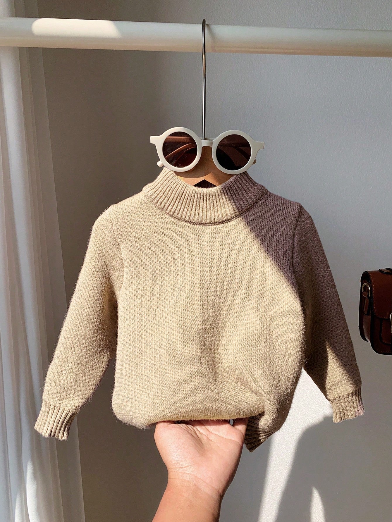 Toddler Baby Boys/Girls Khaki Solid Color Turtleneck Sweater, Versatile For Autumn And Winter