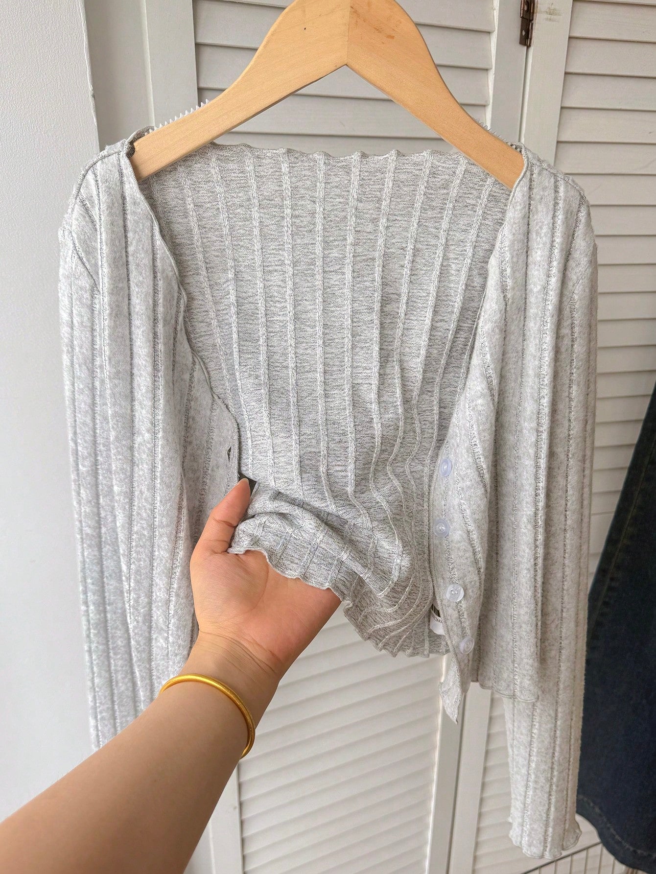 Tween Girl Fuzzy Casual Knit V-Neck Ruffle Trim Button Cardigan Back To School, Black Top, Black Short Cardigan Teenagers, Autumn/Winter Grey Top
