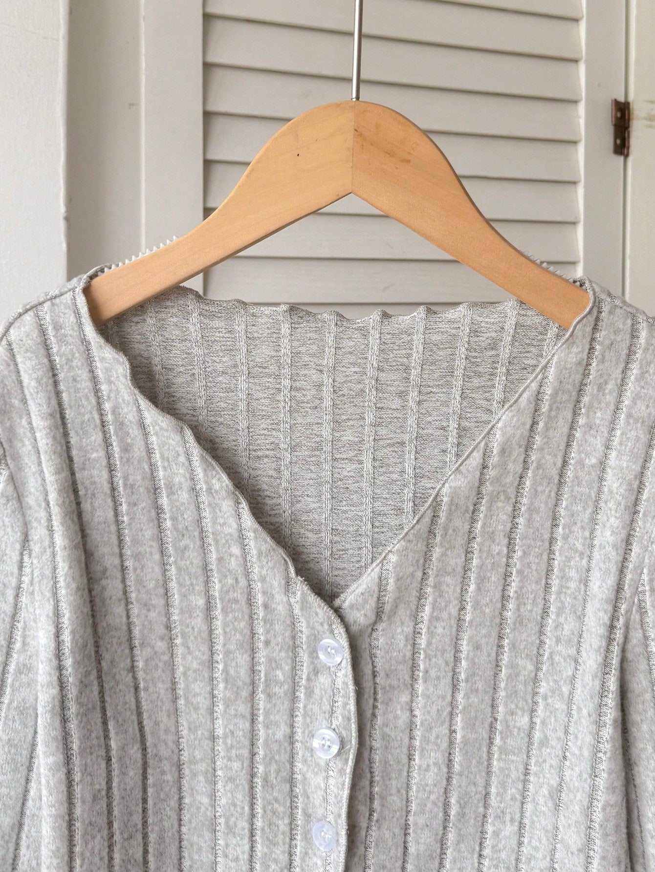 Tween Girl Fuzzy Casual Knit V-Neck Ruffle Trim Button Cardigan Back To School, Black Top, Black Short Cardigan Teenagers, Autumn/Winter Grey Top