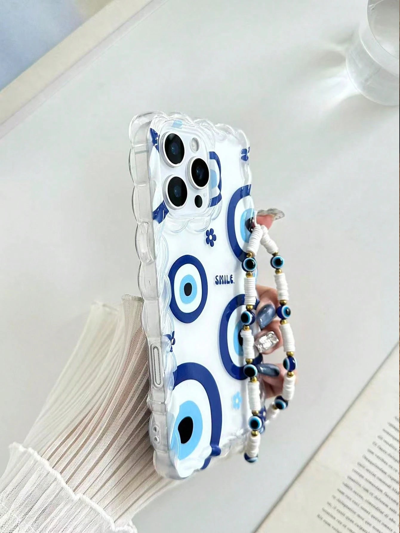 Twisted Wave Edge Minimalist Premium TPU Flower Eye Painted Anti-Drop Phone Case Protective Cover With Additional Accessory Beaded Bracelet Compatible With IPhone 17pro/17Air/17/17promax 16/11/16pro/1