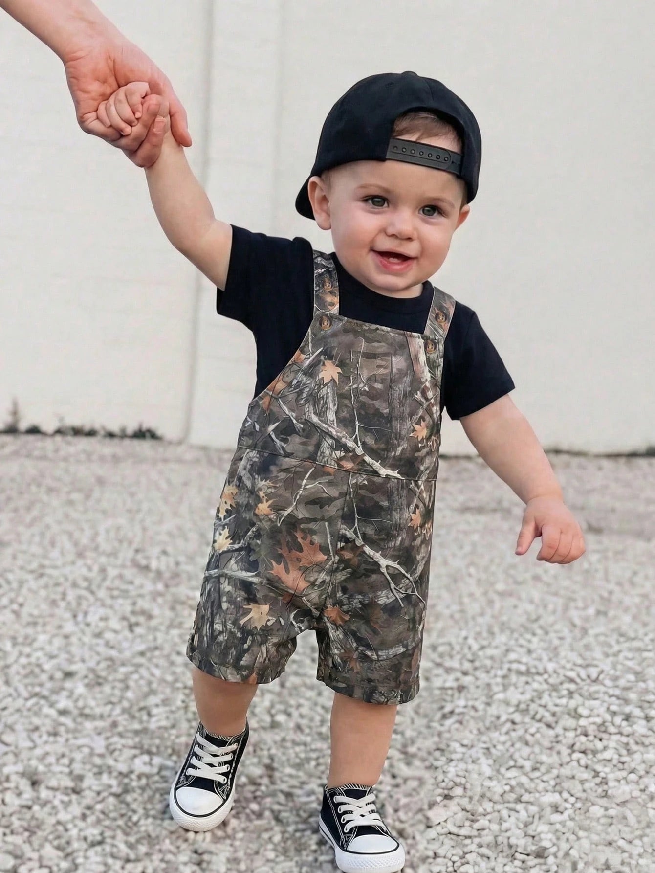 Unisex Baby 2pcs/Set Casual Fashion Black Short Sleeve T-Shirt And Camouflage Bib Shorts Overalls,Summer Vacation Streetwear Camo Toddler Boy Outfit