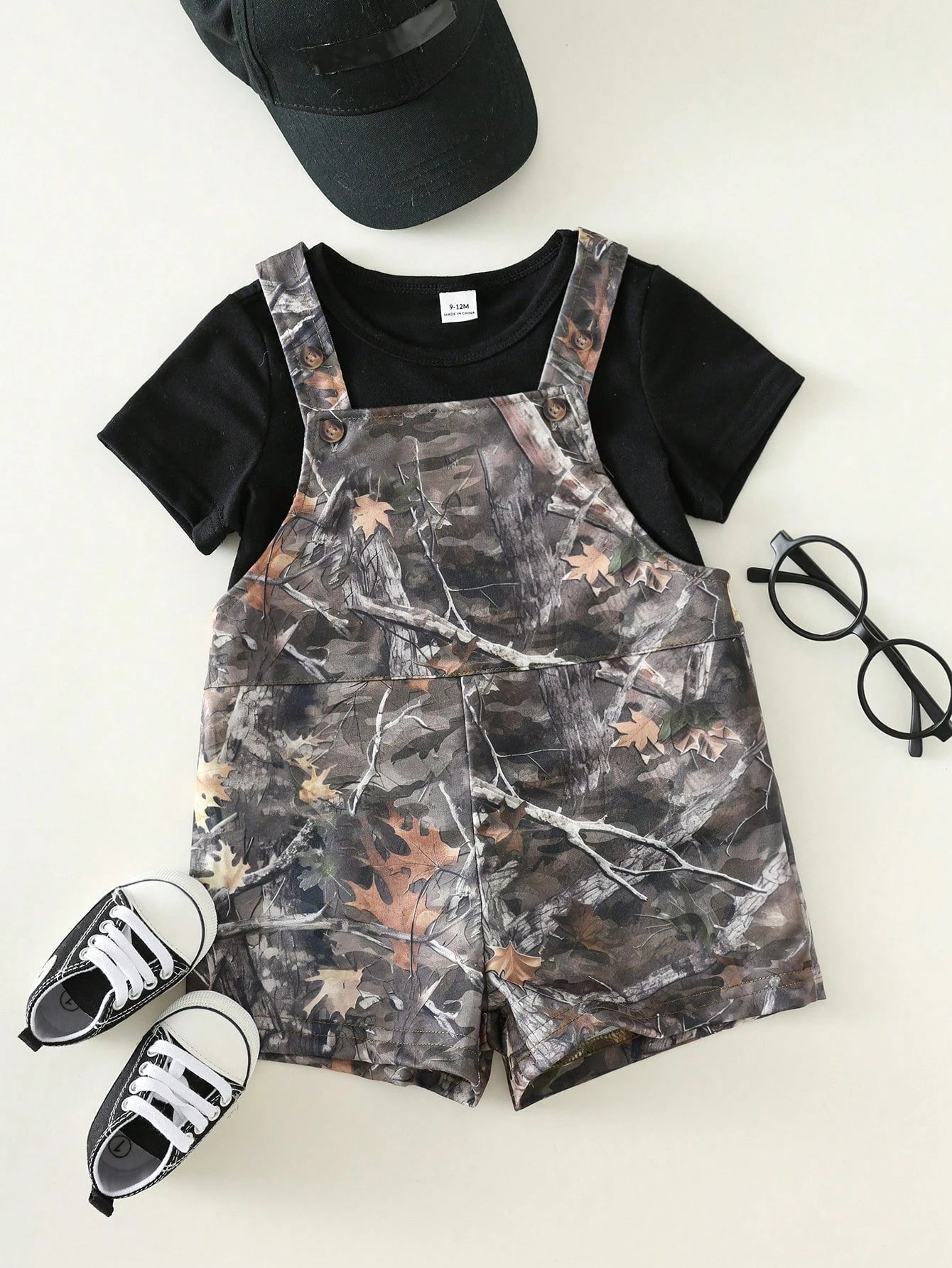 Unisex Baby 2pcs/Set Casual Fashion Black Short Sleeve T-Shirt And Camouflage Bib Shorts Overalls,Summer Vacation Streetwear Camo Toddler Boy Outfit