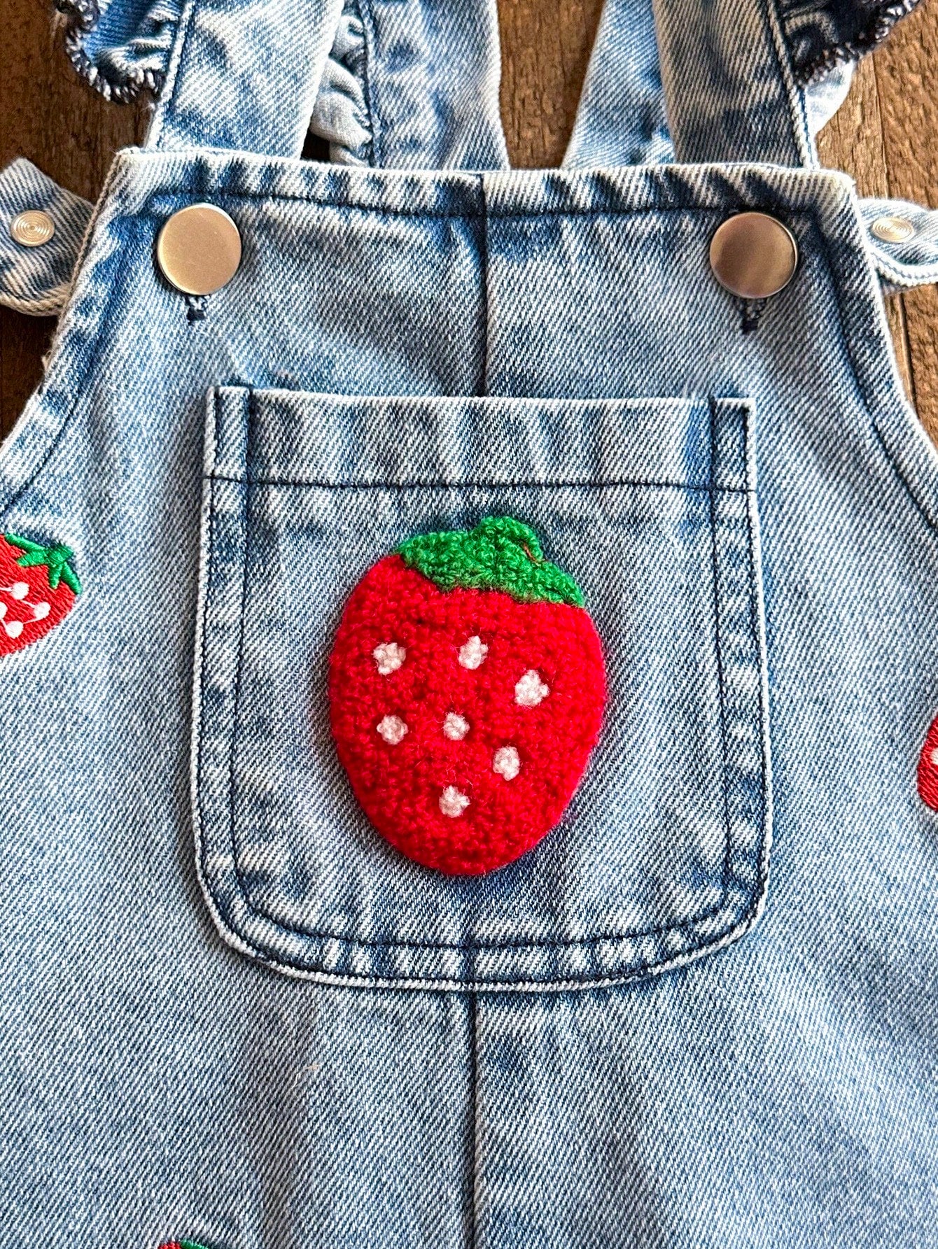 Vintaside Kids 1pc Baby Girl Blue Denim Casual Cute Embroidered Floral Strap Denim Jumpsuit, Suitable For Outings And Parties