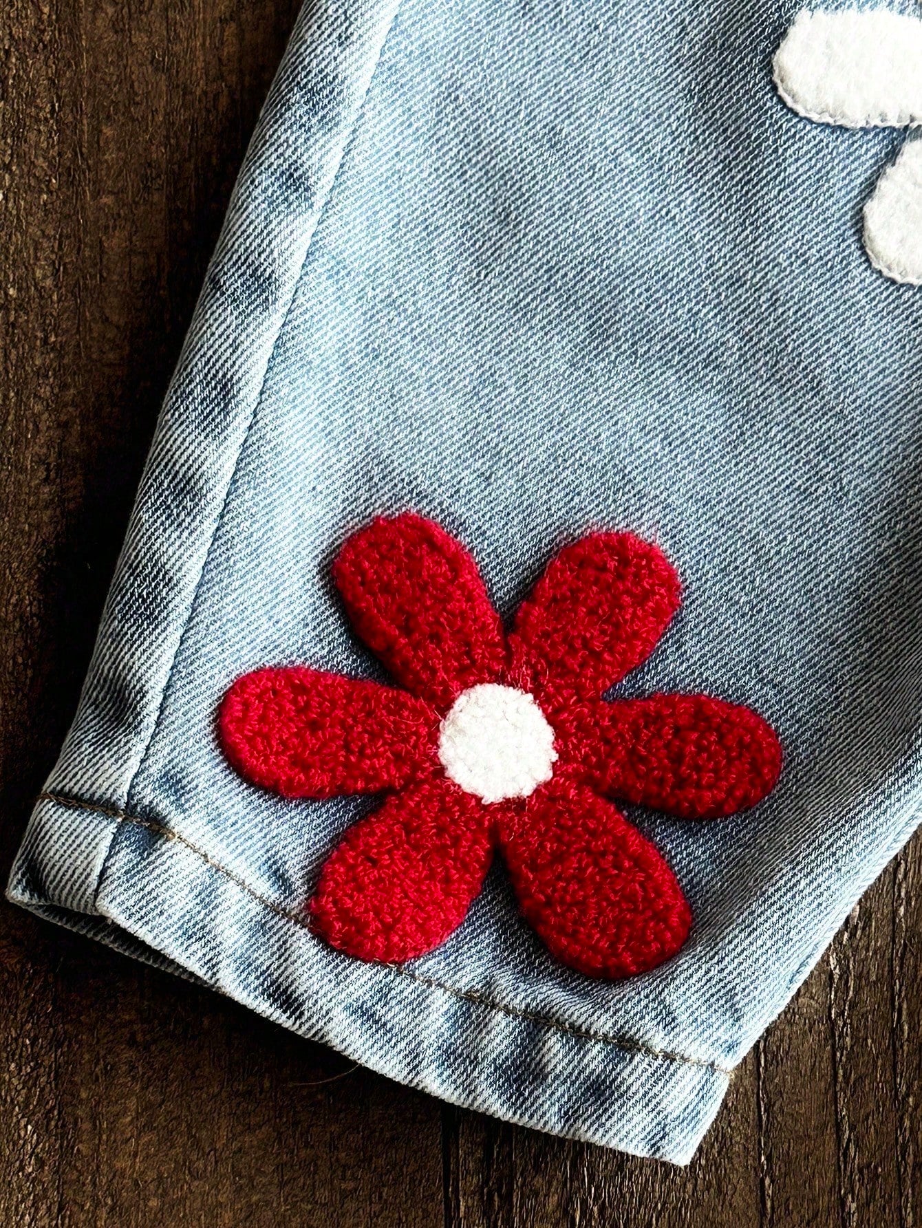 Vintaside Kids 2pcs Baby Boy Girl Unisex Infant Toddler 0-3 Years Spring Autumn Red Sweet Style Floral Embroidery Denim Pants Round Neck Long Sleeve Top Set White