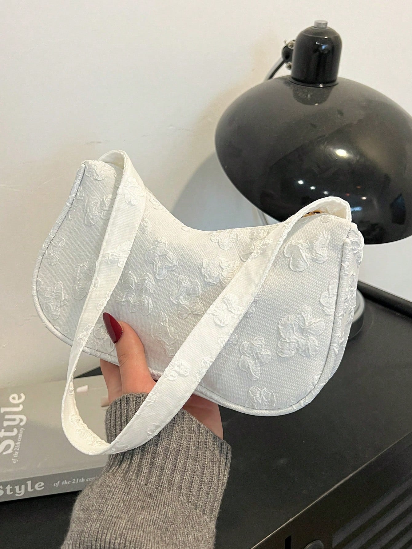 Women Daily Wear Solid Color Lightweight Luxury Casual Shoulder Bag, White Bag