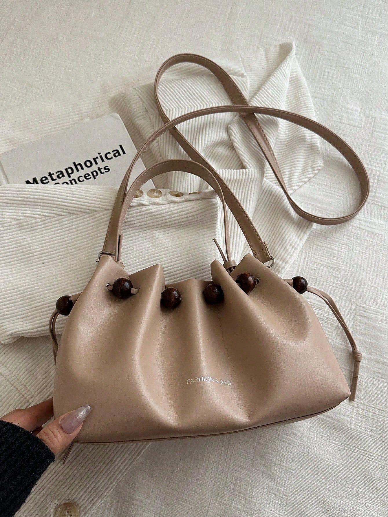 Women's Bucket Bag For Work Commute, Korean Style Fashion Shoulder Bag, 2026 Spring/Summer Niche Minimalist Premium Crossbody Bag