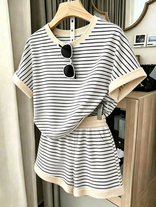 Women's Casual Comfortable Striped Short Sleeve Top And Shorts Set, 2 Pieces Loungewear Suitable For Daily Wear And Beach Vacation Elegant Summer