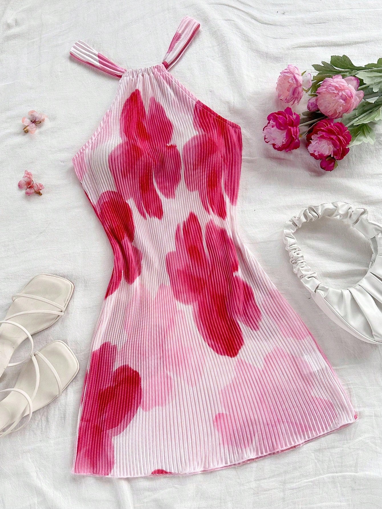 WYWH Floral Ruched Halter Neck Mini Dress For Holiday, Date, Afternoon Tea, Vacation, Music Festival, Boho Style, Spring/Summer No Bra Pads