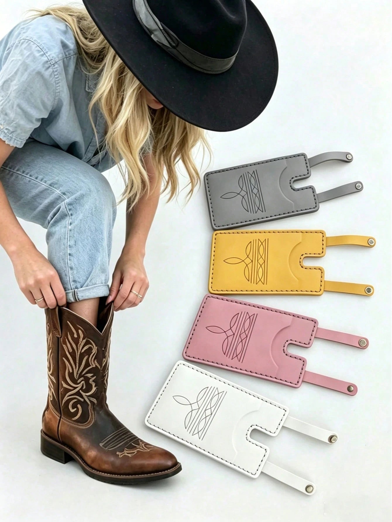 XD Novelty Western Boots Style Wallet- Snap Closure, Compact & Portable Small Wallet, Multifunctional Women's Wallet, Unique Card Holder, Card Case, Coin Purse, Mini Wallet, Ideal For Going Out, Danc