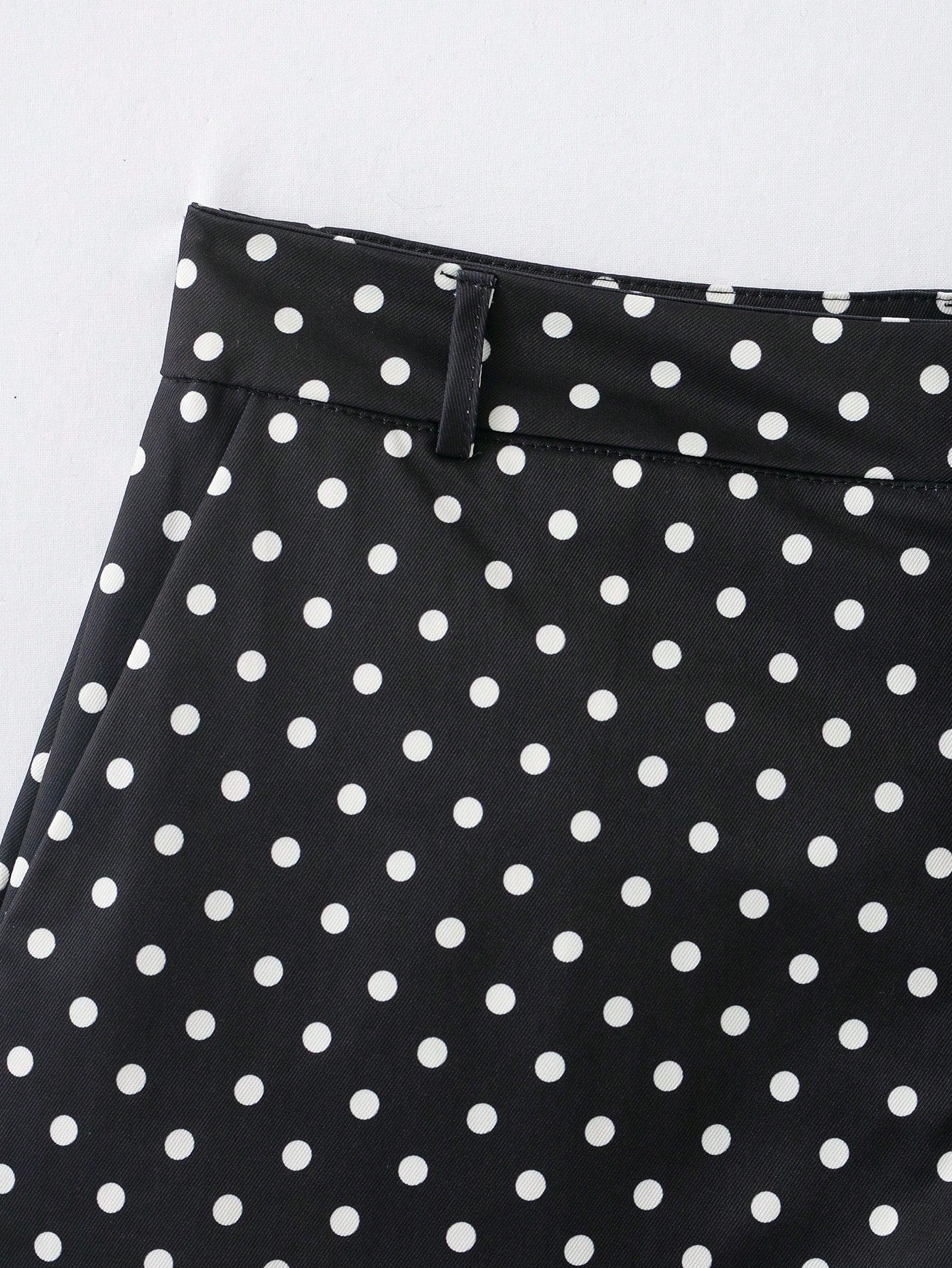 YROOE Women's Polka Dot Low Waist Shorts, Suitable For Spring, Summer And Autumn Black