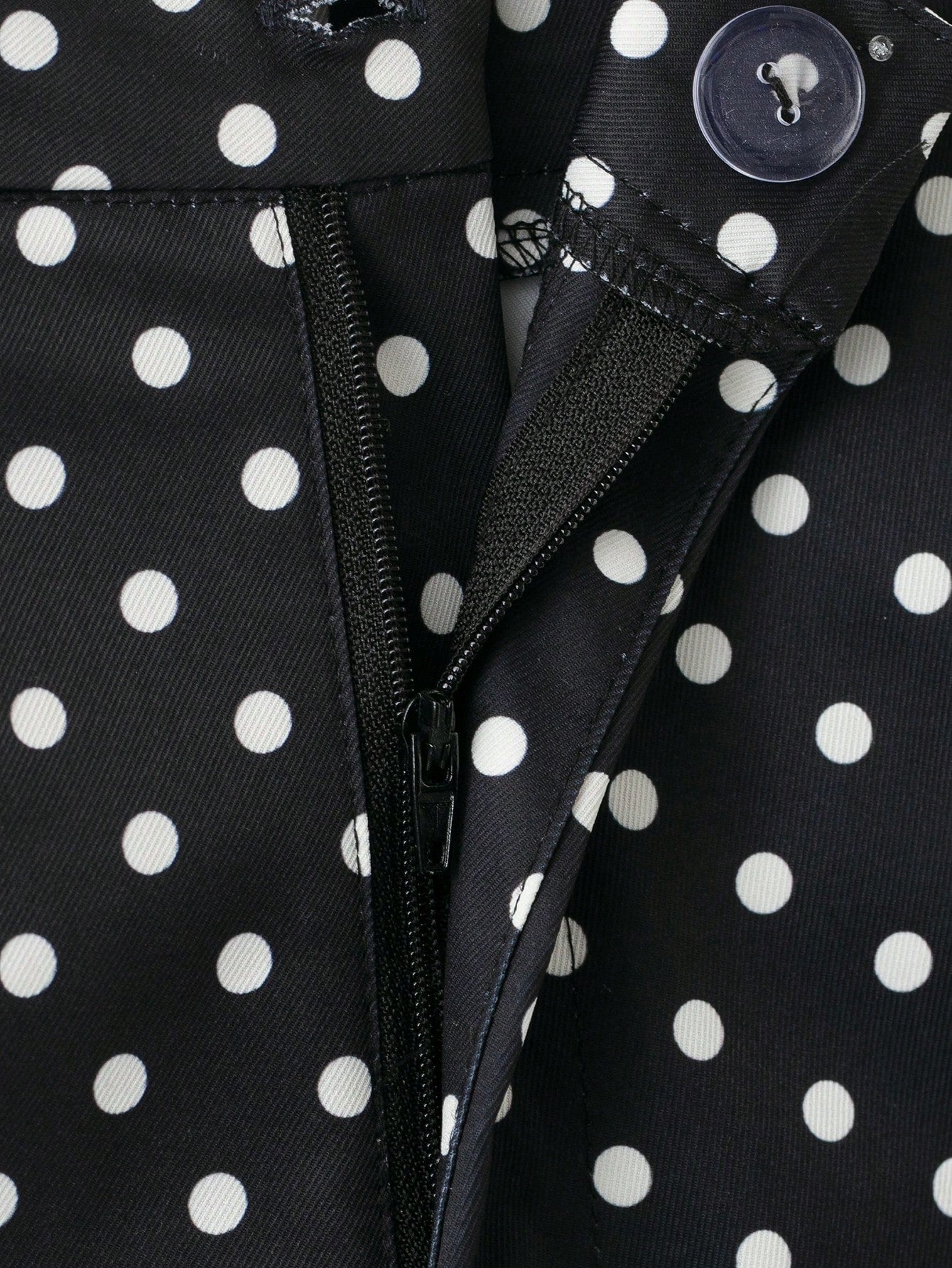 YROOE Women's Polka Dot Low Waist Shorts, Suitable For Spring, Summer And Autumn Black