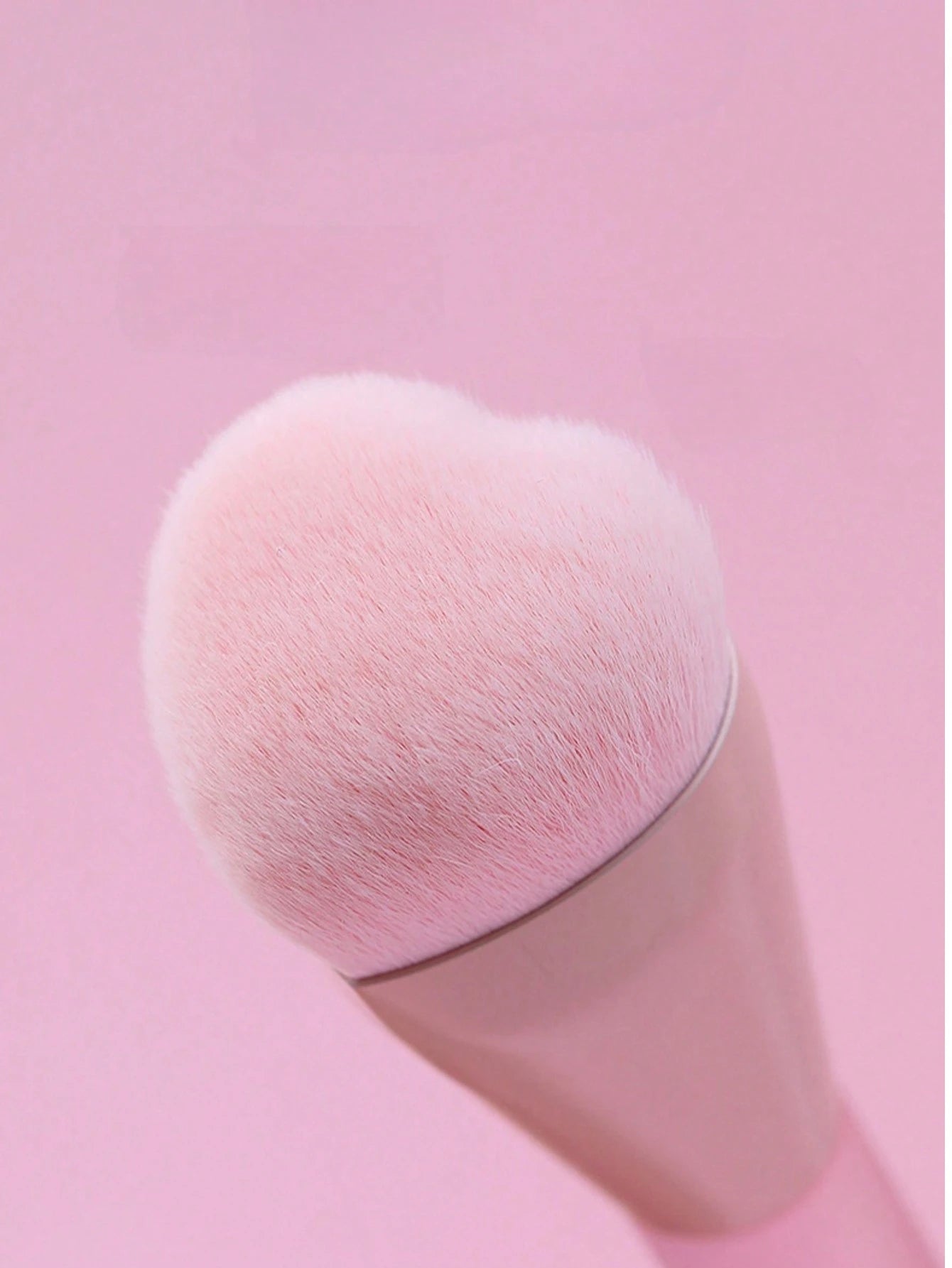 ZHENZITAI Heart-Shaped Blusher Brush, Dense & Soft Bristles, Fluffy & Even, Gently Pick Up Powder For Layered Application, Comfortable & Skin-Friendly,Foundation Brush,Concealer Brush,Blush Brush,Cont