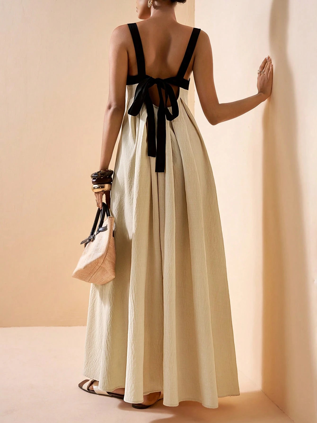 Zivah Summer Elegant Minimalist Black And Silver Holiday Vacation Dress, Women's Backless Spaghetti Strap Pleated Waist Loose Evening Brunch Party Wedding