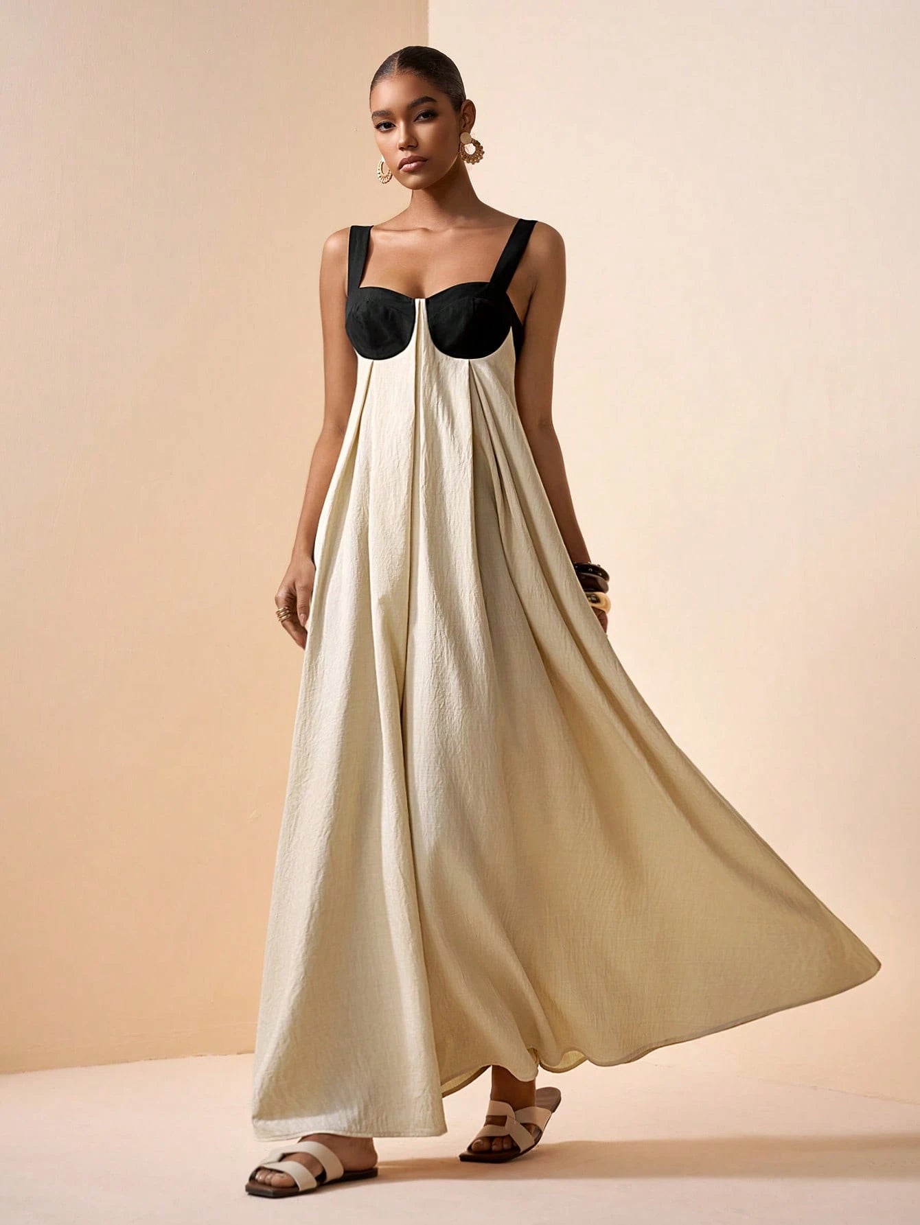 Zivah Summer Elegant Minimalist Black And Silver Holiday Vacation Dress, Women's Backless Spaghetti Strap Pleated Waist Loose Evening Brunch Party Wedding