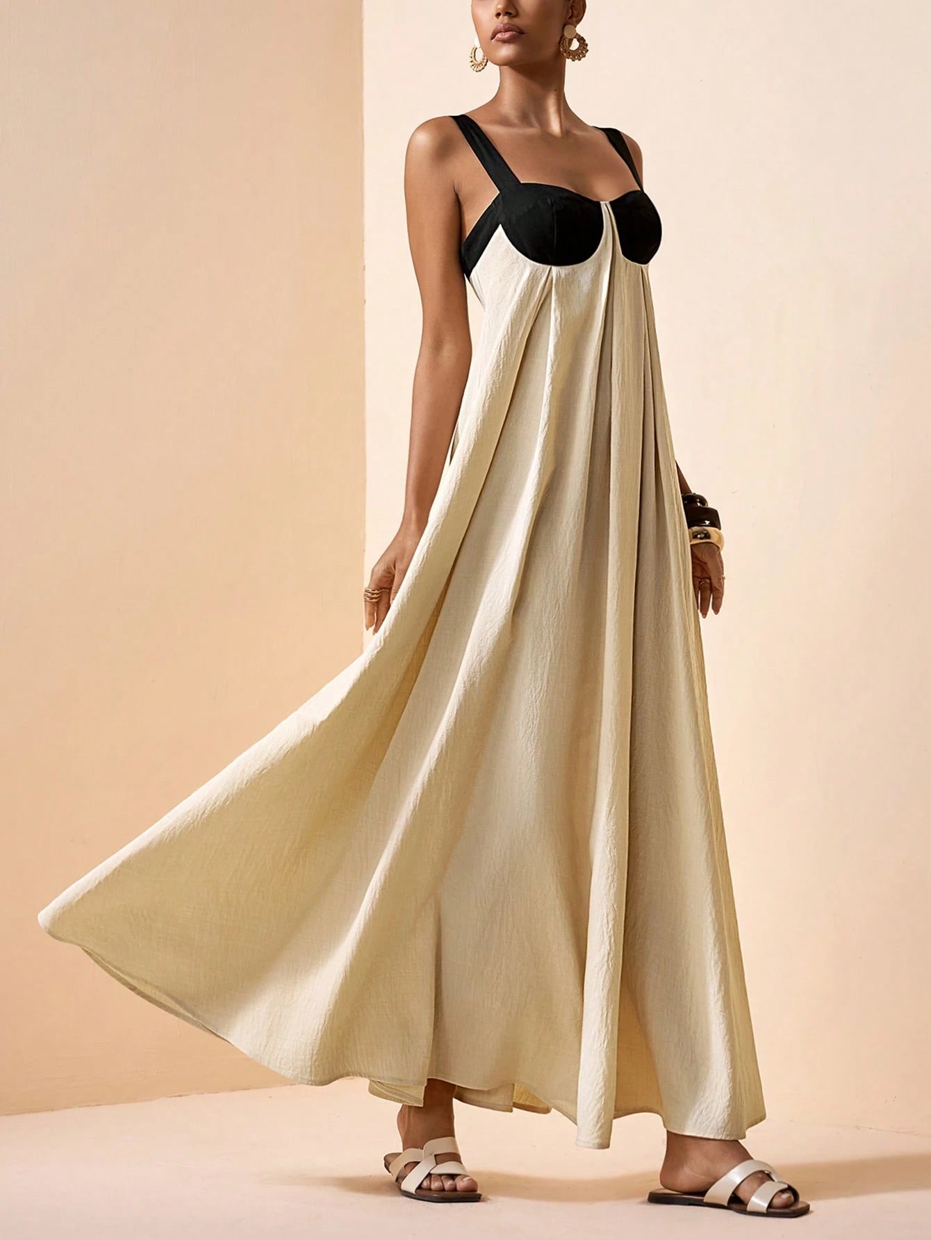 Zivah Summer Elegant Minimalist Black And Silver Holiday Vacation Dress, Women's Backless Spaghetti Strap Pleated Waist Loose Evening Brunch Party Wedding